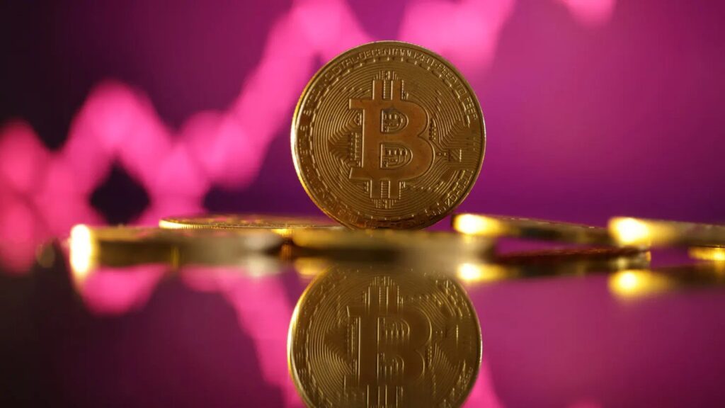 Giá Bitcoin hôm nay 13/12: Trở lại vùng 100.000 USD